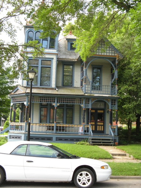 Victorian home.jpg